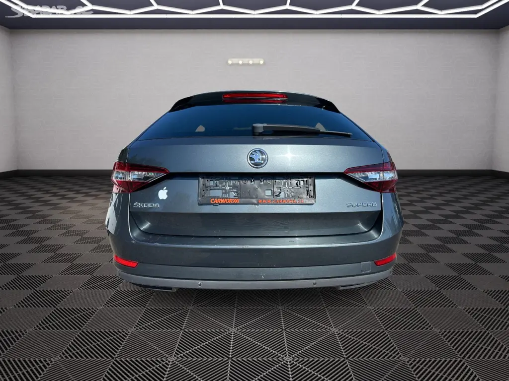 Škoda Superb, 2.0Tdi 140KW DSG - fotka 6