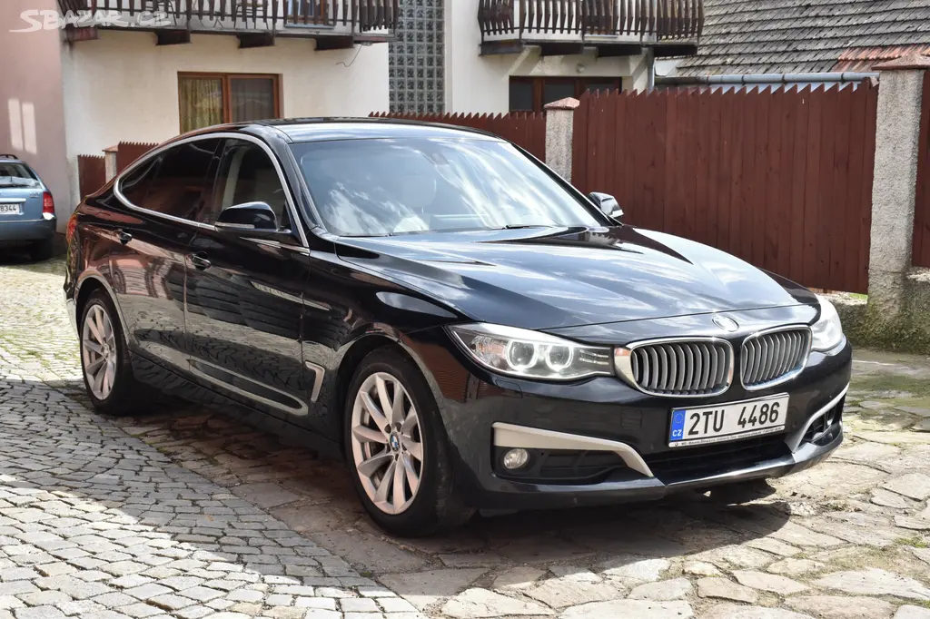 BMW 320D GT XDrive 2014 2sady kol zrcadlení mobilu - fotka 2