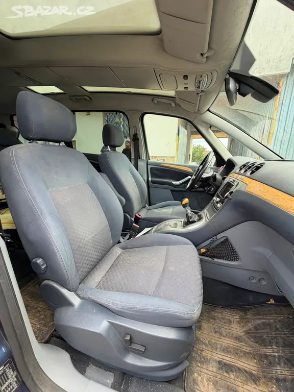 Ford Galaxy 2.0 TDCi 7 míst - fotka 6