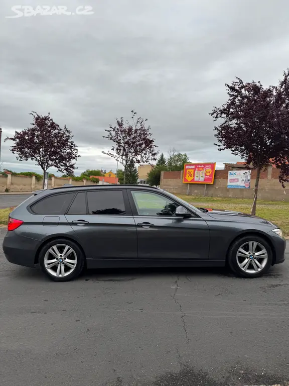 BMW 320d F31 135 kW ZF8 N47 XENON TOP STAV - fotka 4
