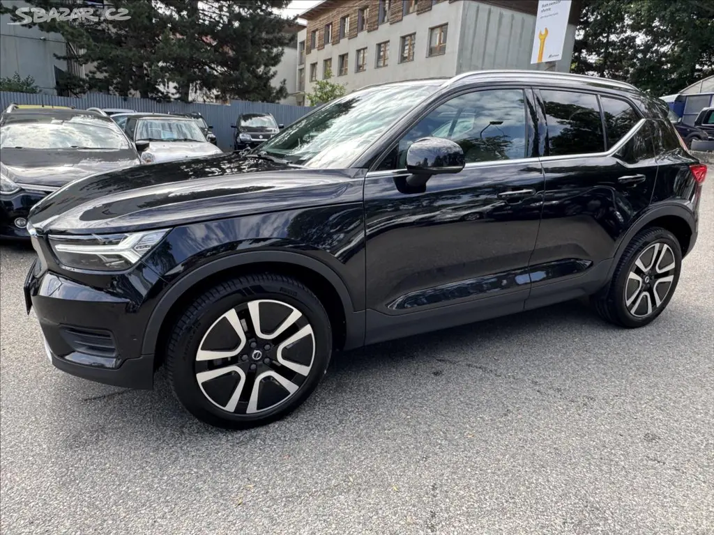 Volvo XC40, 2,0 AWD+360.FULL LED+ - fotka 6