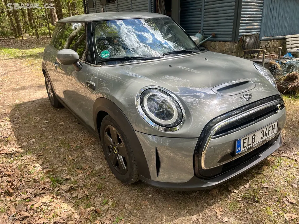 Mini Cooper SE elektro 132kw 2022 - fotka 6