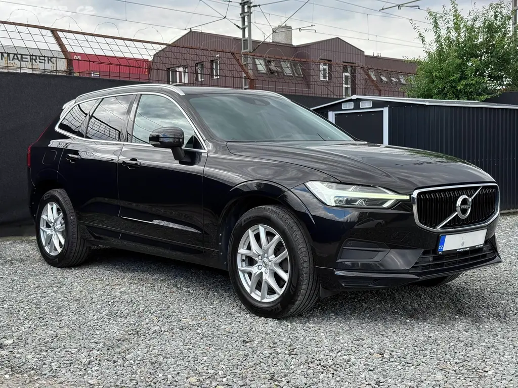 Volvo XC60 2.0 D4 140kW AWD Momentum 2018 - fotka 3