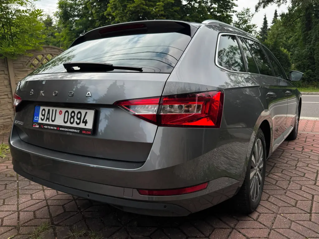 Škoda Superb 2.0 STYLE 1.MAJ ČR DPH KŮŽE - fotka 6