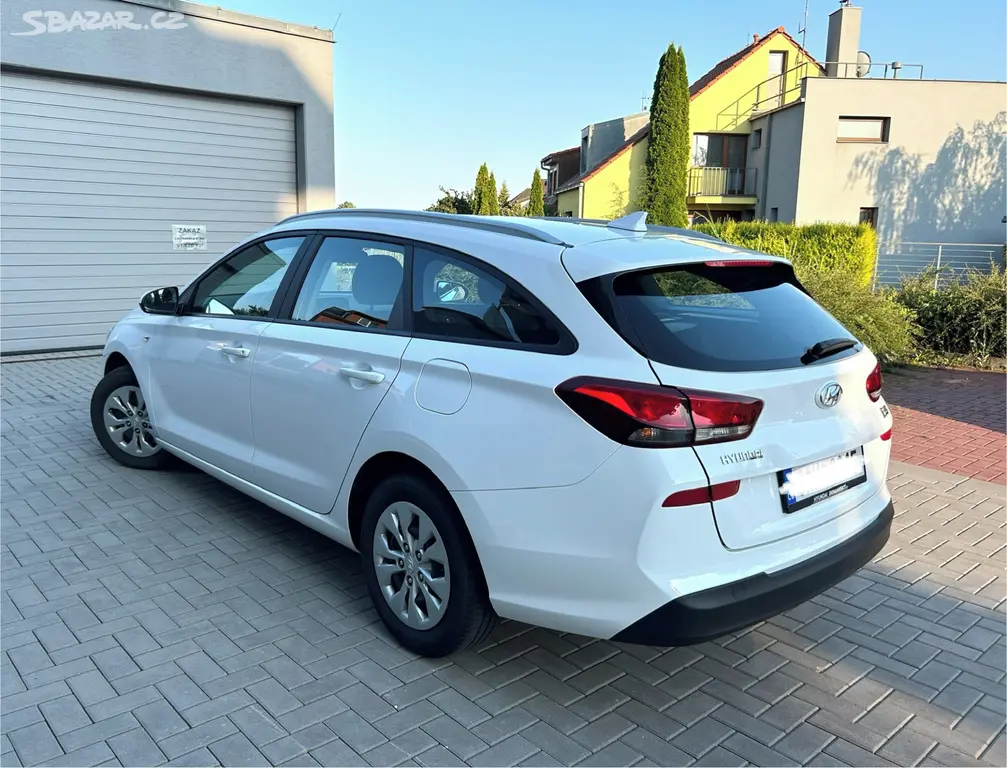 Hyundai i30 Combi 1.5, ČR 5/2022, po servise - fotka 4