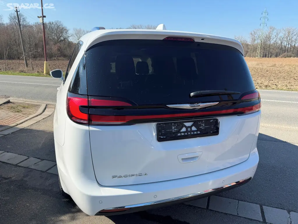 Chrysler Pacifica 3,6 RU Radar New Model DVD 2021 - fotka 5