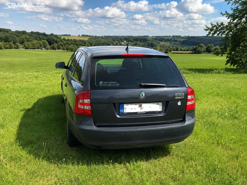 Škoda octavia combi 1.6 TDi - fotka 2