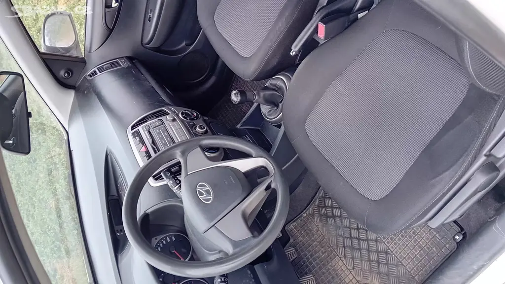 Auto Hyundai i20 - fotka 2