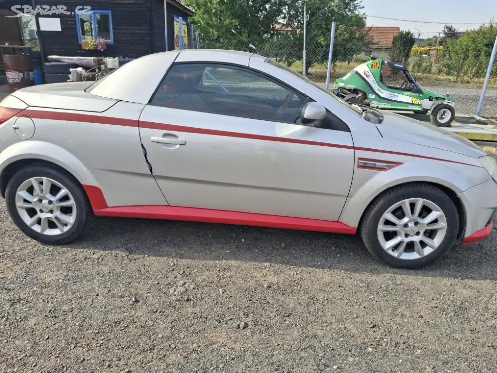 Opel Tigra Roadster 1,4i 16V - fotka 5