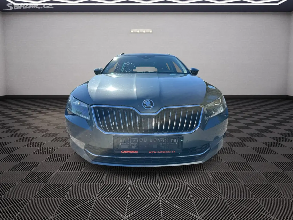 Škoda Superb, 2.0Tdi 140KW DSG - fotka 2