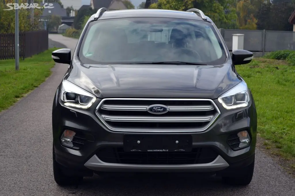 Ford Kuga 2.0 TDCi 110kW Cool&Connect 4x4 - fotka 6
