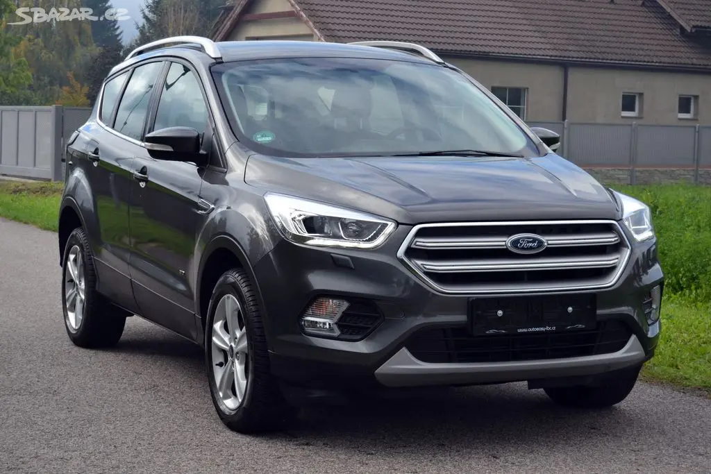 Ford Kuga 2.0 TDCi 110kW Cool&Connect 4x4 - fotka 5