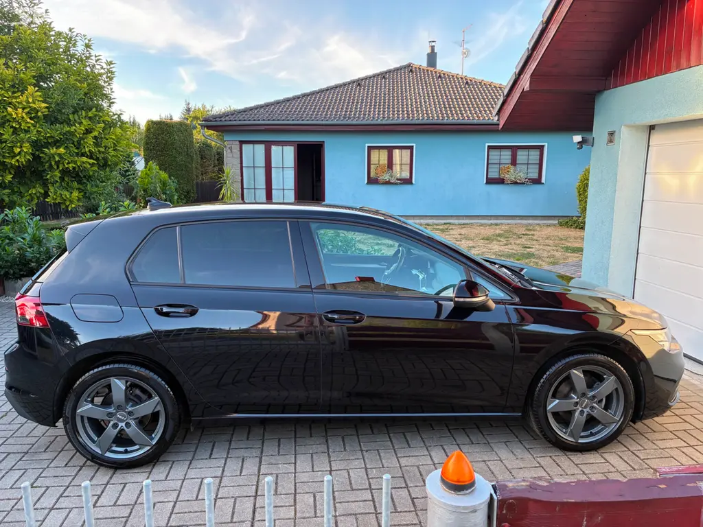 Volkswagen Golf 8 - fotka 5