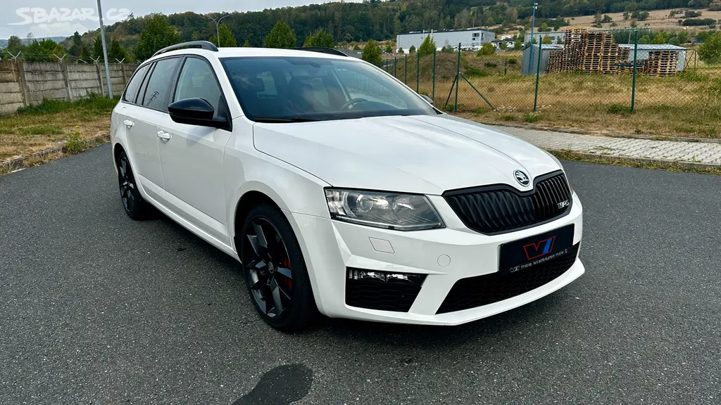 ŠKODA OCTAVIA 2.0 TDI RS - fotka 3