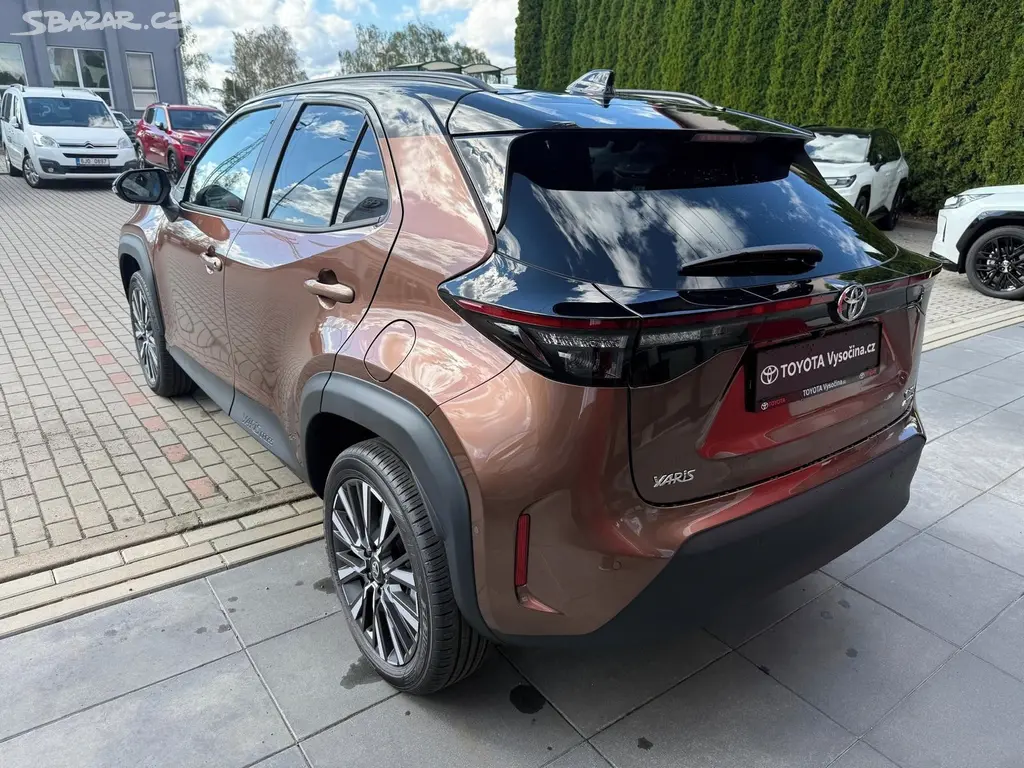Toyota Yaris Cross, 1.5HEV 130PS 4x4 Exe. Tech VIP - fotka 3