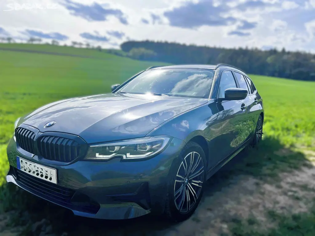 BMW 320d G21 140kW Sportline Touring - fotka 2