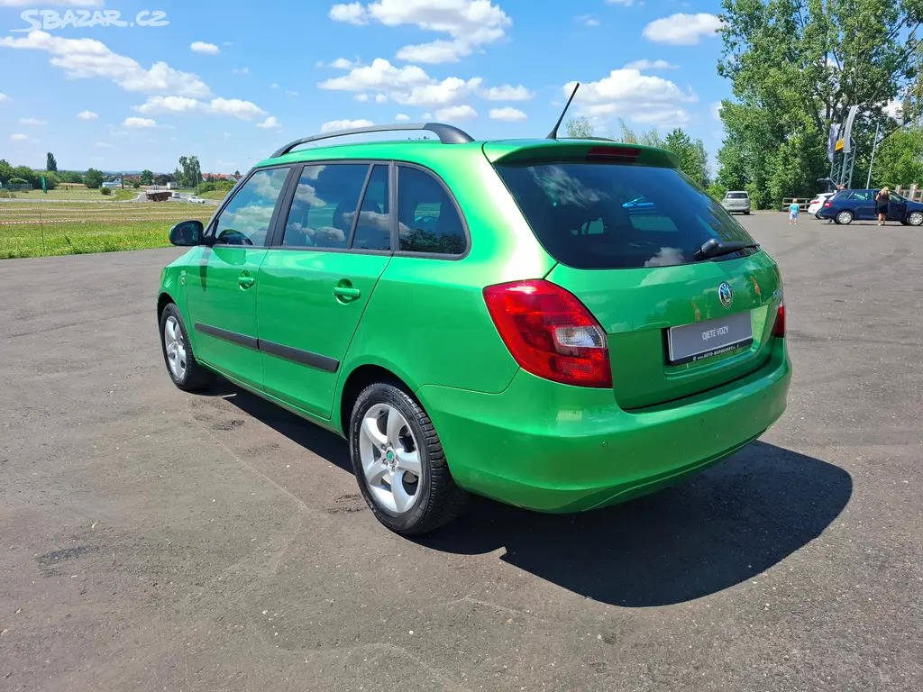Škoda Fabia II kombi FAMILY 1.2TSi 63kW,aut.klima - fotka 6
