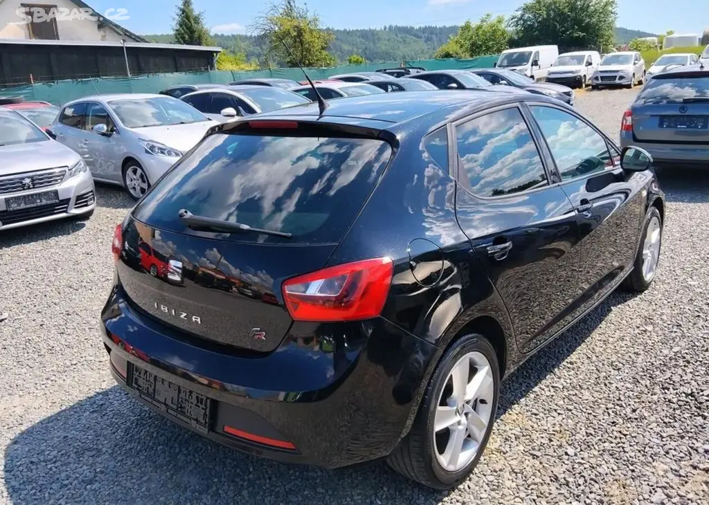 Seat Ibiza FR 1.2 TSI Výhřev. sed., Klima benzín - fotka 5