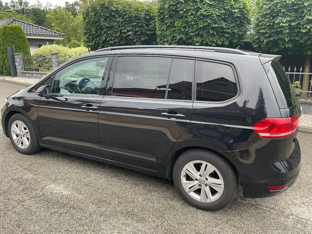 Volkswagen Touran 1,6 TDi/85kw - fotka 5