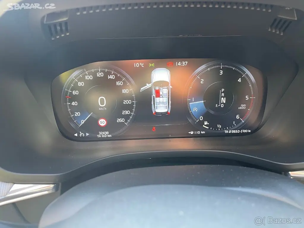 Volvo XC60 2,0 R Design - fotka 3