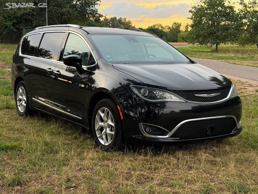 Chrysler Pacifica - fotka 3