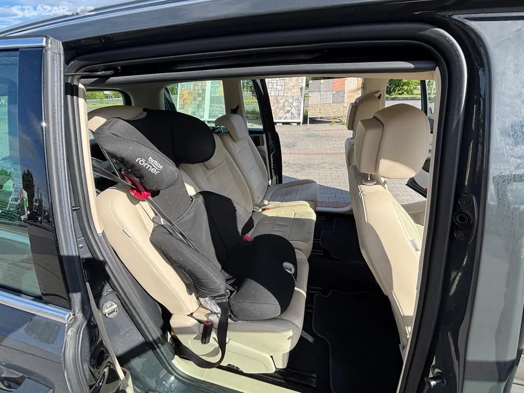 Volkswagen Sharan 2.0 TDi, Highline, AUT, 86 tkm - fotka 3