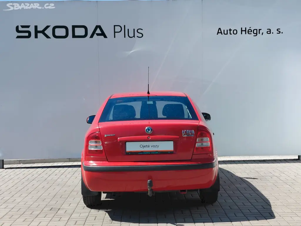 Škoda Octavia, 1.6 MPI Tour Trumf - fotka 4