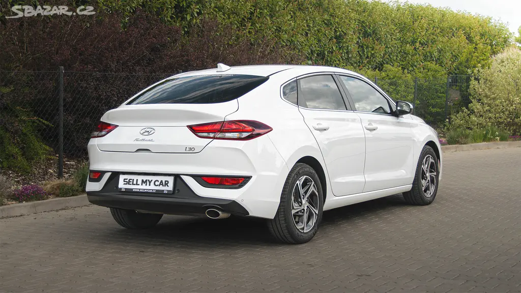 Hyundai i30, Fastback 1,0/88kW ČR Automat - fotka 4