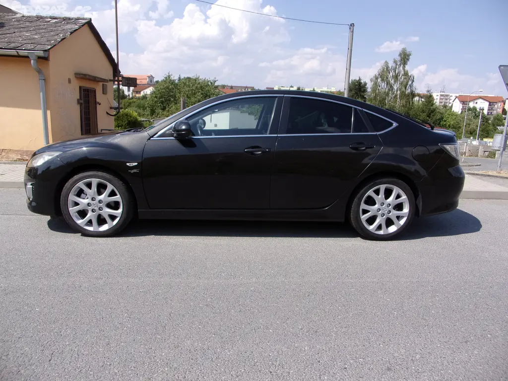 Mazda 6 Dynamic sport 2.5i liftback ,xenony,BOSE - fotka 4