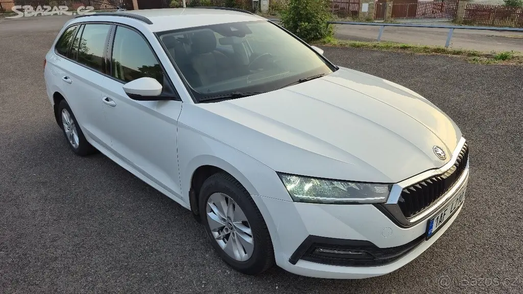 Škoda Octavia 2,0 4 IV Combi Ambition TDI - fotka 3