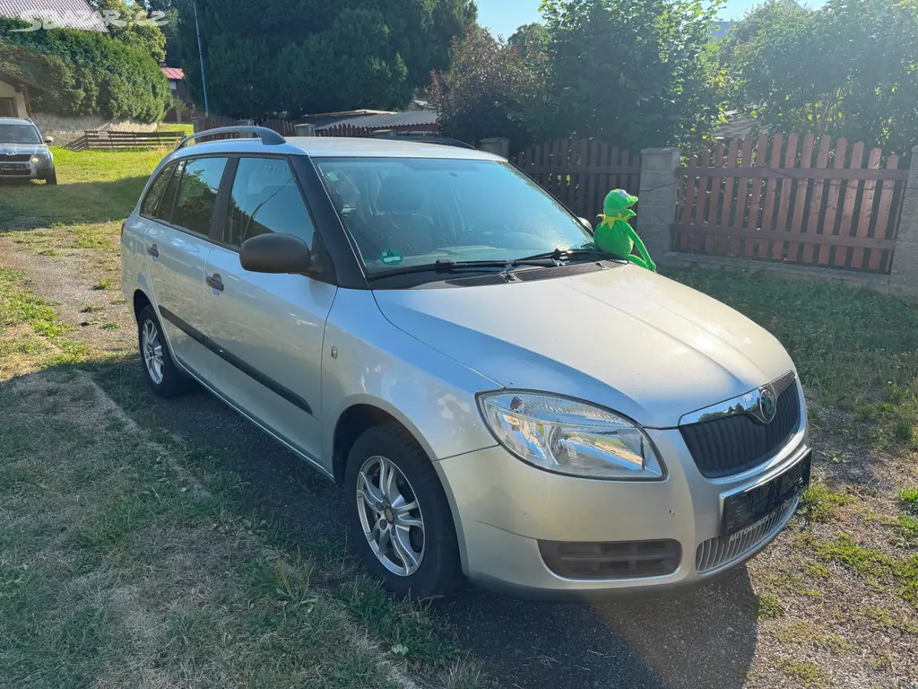 Škoda Fabia 2 com 1.4 16V 63 kw tažné nová STK - fotka 3