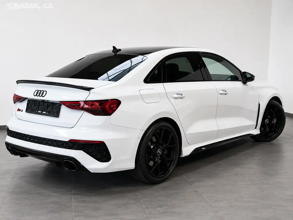 Audi RS3 2.5 TFSI - fotka 2