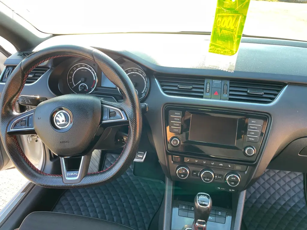 Škoda Octavia combi 3 RS TDi - fotka 6