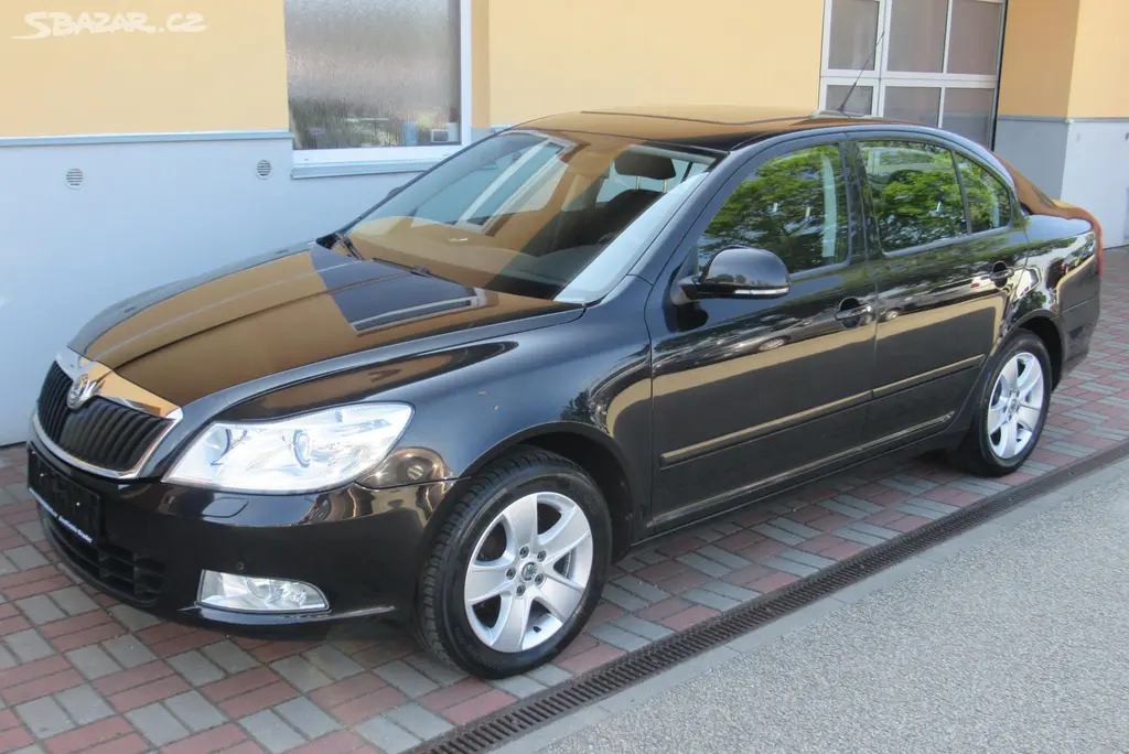 Škoda Octavia, 1.4 TSi ELEGANCE EL.ŠÍBR XENON - fotka 4