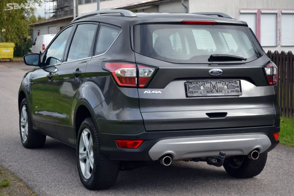 Ford Kuga 2.0 TDCi 110kW Cool&Connect 4x4 - fotka 2