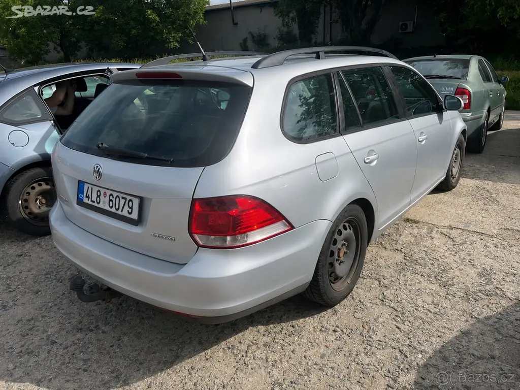 Klimatr,ser.kn,el.zr,VW Golf Variant 1.6 TDI 77 kw - fotka 2