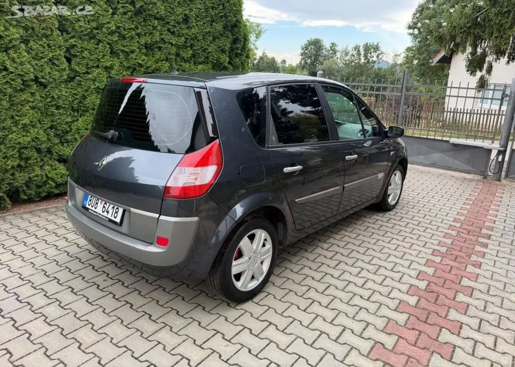 Renault Scénic 1,6i / 16V - 83Kw benzín manuální - fotka 4