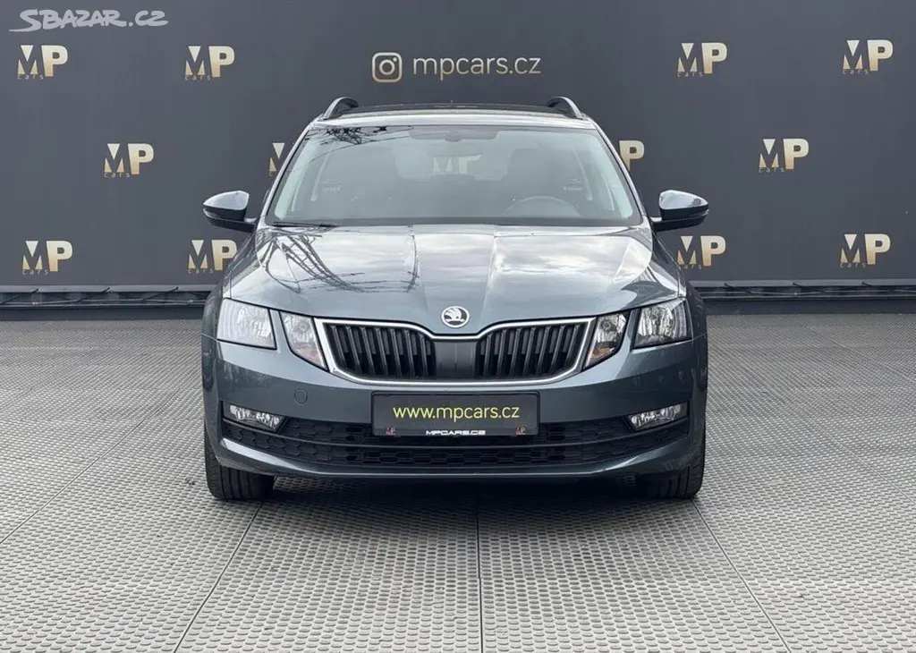 Škoda Octavia III 1.4TSi MAN Ambition+ 1.Maj - fotka 2