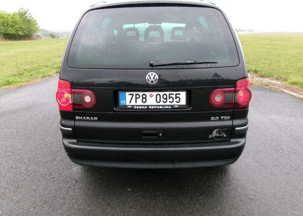 Volkswagen Sharan 2,0TDI 103kw 7 místné nafta - fotka 4