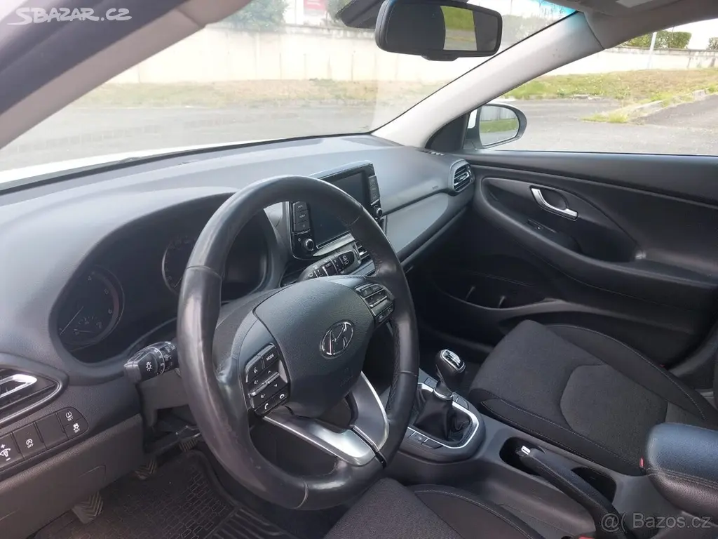 Hyundai i30 1,6 CRDi 85 kW, 2020, nafta - fotka 5
