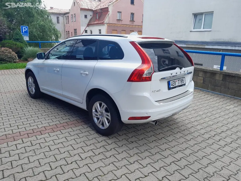 Volvo XC-60 2,0D 5V 100KW AT 4x2 - fotka 4