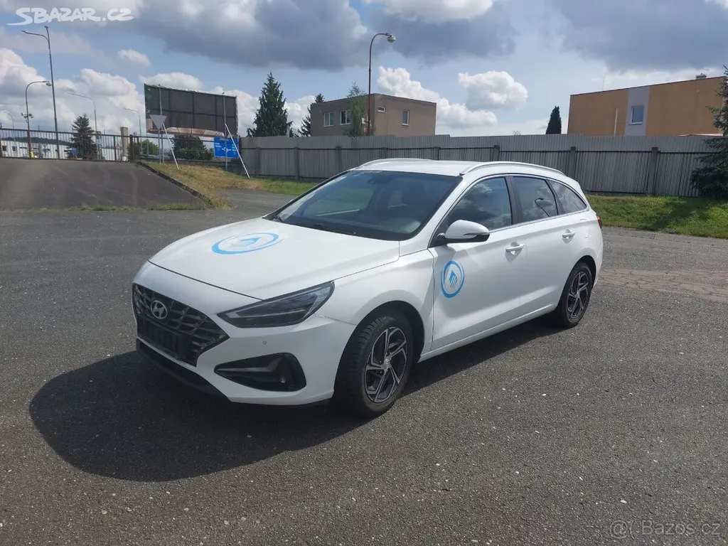 Hyundai i30 1,6 CRDi 85 kW, 2020, nafta - fotka 2