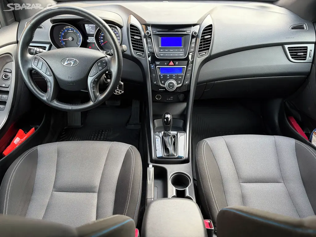 Hyundai i30, 1.6GDi Automat 66tiskm. Rv2016 - fotka 5
