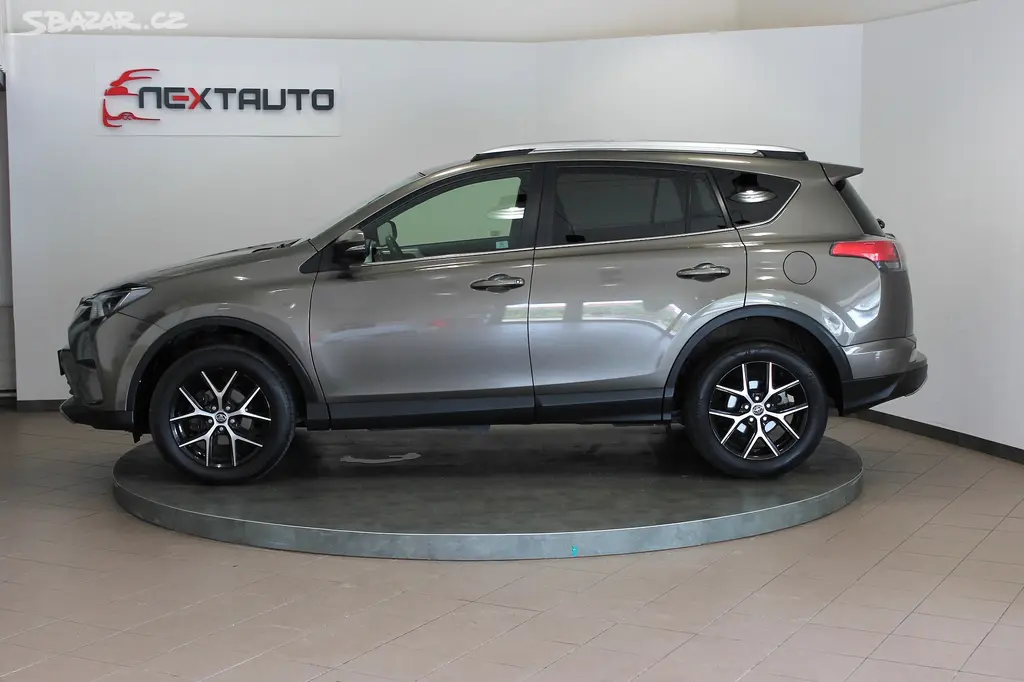 Toyota Rav4, 2.0 D-4D 105kW,1. MAJITEL ČR - fotka 2