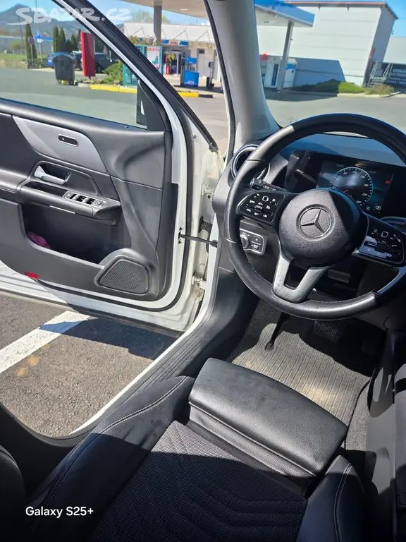 Mercedes-Benz GLB 200d - fotka 6