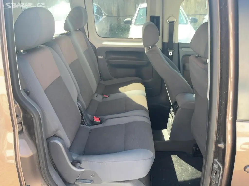 Volkswagen Caddy, 2.0Tdi 103KW VYHŘ. SED r.2015 - fotka 3