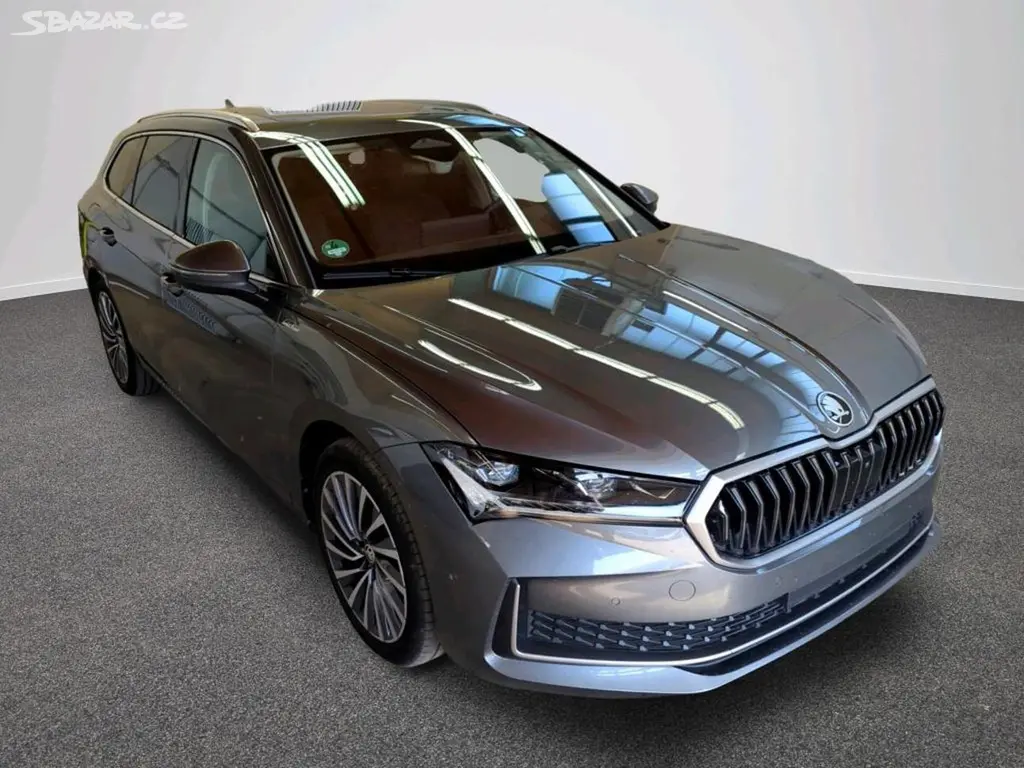 Škoda Superb, Combi 2,0TDi 110kw DSG L&K 18A - fotka 2
