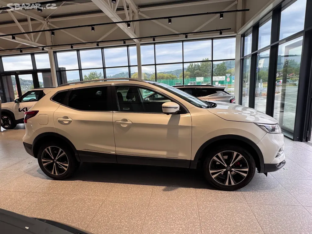 Nissan Qashqai 1.6 DIG-T - fotka 5