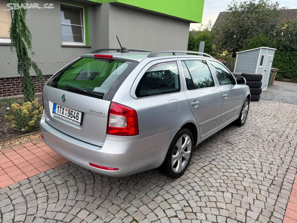 ŠKODA OCTAVIA KOMBI 2.0 TDI 103KW ELEGANCE - fotka 3