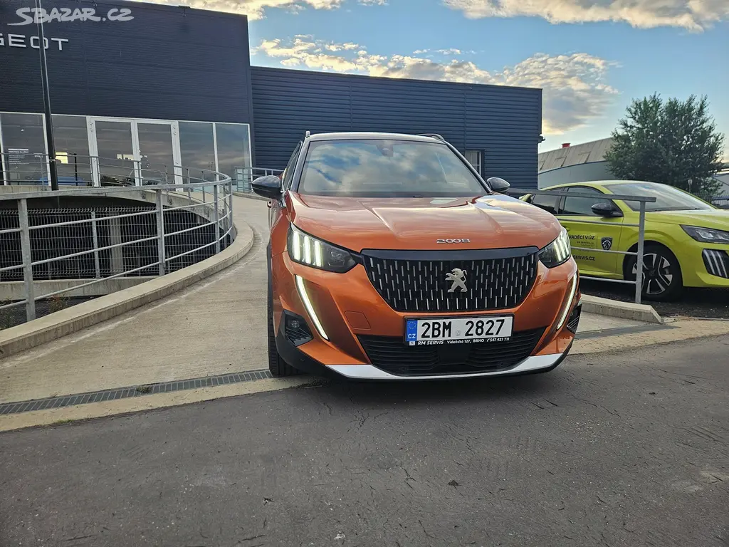 Peugeot 2008 GT 1.2 PureTech 155 k EAT8 - fotka 3